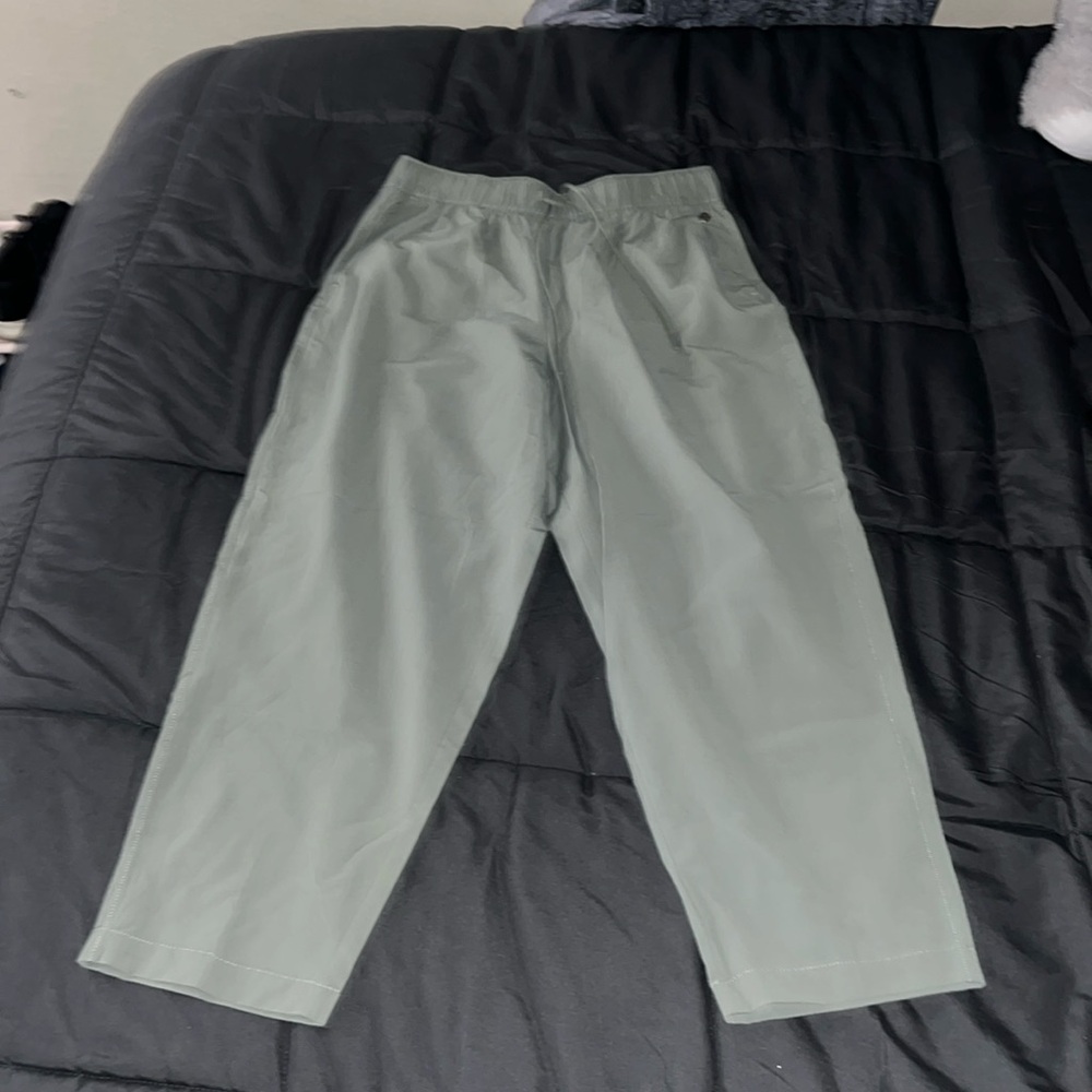 Mid-Rise Pant